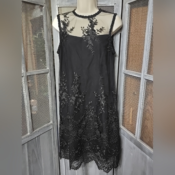 Nanette Lepore Black Floral Embroidered Lace Overlay Cocktail Dress - Picture 1 of 8